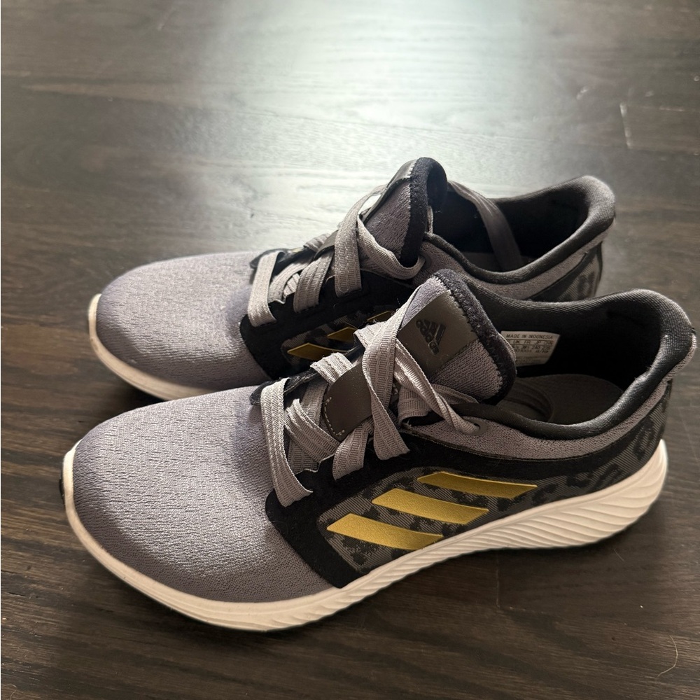 Women’s Nike shoes